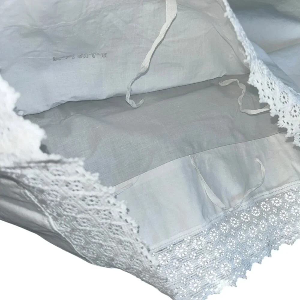 Antique Hotel Wolcott white linen Hand Made Lace trim King PAIR 2 pillow cases